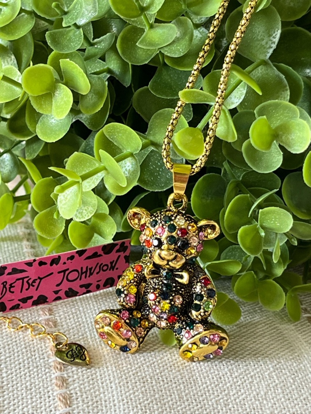 Betsey Johnson Gold Multicolor Crystal Teddy Bear Pendant Necklace 🧸🆕🧸 - Picture 5 of 10